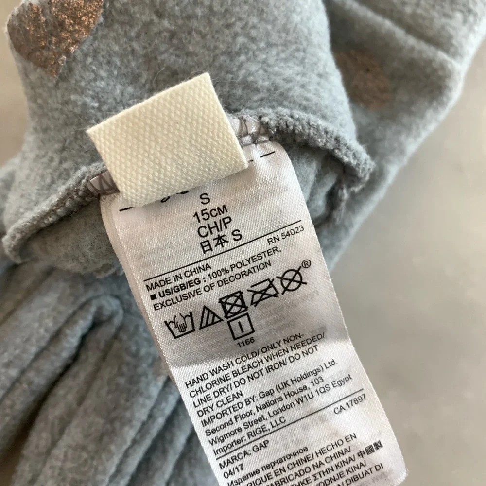 GAP Kids Smartohone Gloves with hearts. Gray. S